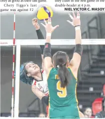  ?? PVL PHOTO ?? UNDEFEATED!
Chery Tiggo team captain Mylene Paat avoids the block of Army’s Honey Royse Tubino during the 2023 Premier Volleyball League All-Filipino Conference on Feb. 11, 2023, at the PhilSports Arena in Pasig City.