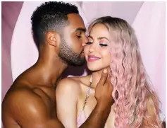  ?? ?? Peck: Shakira and Lucien Laviscount on her Instagram