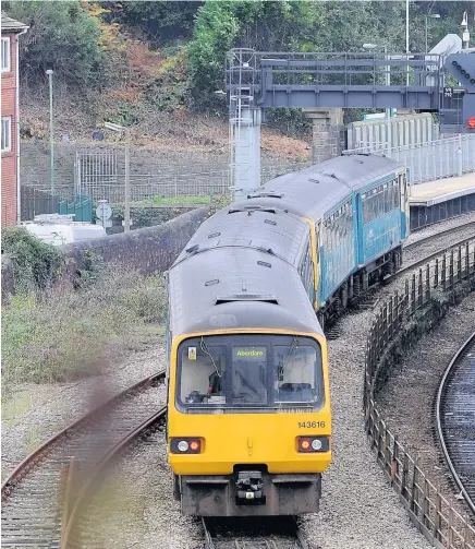  ??  ?? &gt; An Arriva Valley Lines service at Pontypridd Railway station. Arriva Trains Wales has withdrawn from the bidding