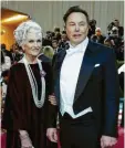  ?? Foto: Jeff Kravitz, FilmMagic/Getty Images ?? Super-Milliardär Elon Musk mit Mutter Maye.