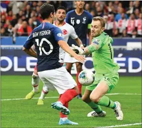  ??  ?? Titulaire, Wissam Ben Yedder n’a pas trouvé la faille dans la défense adverse.