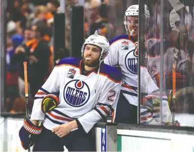  ?? HARRY HOW / GETTY IMAGES FILES ?? Leon Draisaitl, left, and Connor McDavid of the Edmonton Oilers may ask Santa Claus for a chance at a good long run in the playoffs — and maybe even a Stanley Cup in the new year.