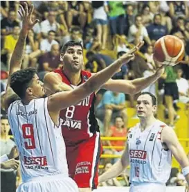  ?? (FIBA) ?? Otra vez. Instituto y Franca jugaron el pasado 4 de octubre en Brasil.