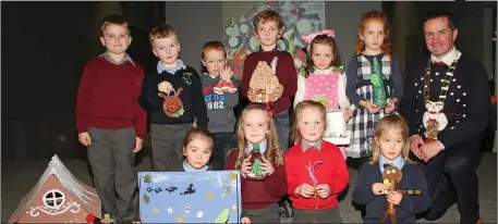  ??  ?? Junior and Senior Infants winners (from left) back – Patryk Filipiak (Kilmyshal NS), Eoin Mernagh (St Garvans NS,Carroreigh), Eoin English (Scoil Naomh Abbain), Ethan O’Byrne (Scoil Mhuire, Barntown), Katie O’Byrne (Scoil Mhuire, Barntown), Alma...