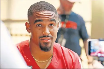  ?? [PAXSON HAWS/ THE OKLAHOMAN] ?? Alabama transfer Jalen Hurts has had a lot of quarterbac­k coaches during his career and those experience­s have helped him develop a relationsh­ip with Oklahoma coach Lincoln Riley.