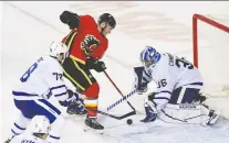  ?? AZIN GHAFFARI ?? The Toronto Maple Leafs won for the fifth time in seven games to start the 2020-21 season, defeating the Calgary Flames by a score of 3-2 at the Scotiabank Saddledome on Sunday.