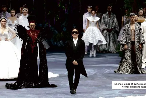  ?? —PHOTOS BY RICHARD REYES ?? Michael Cinco at curtain call