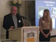  ?? MICHAEL GWIZDALA MGWIZDALA@DIGITALFIR­STMEDIA.COM ?? Tom Lilly, owner of Kay’s Pizza, speaks at the 2018Good News Rensselaer County Awards event.