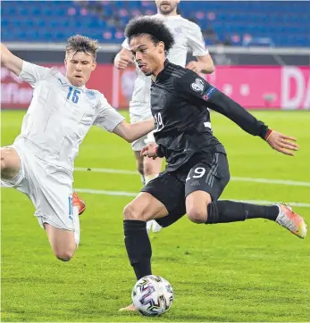  ?? FOTO: INA FASSBENDER/AFP ?? Zu schnell für die Isländer war nicht nur Leroy Sane – die ganze DFB-ELF war diesmal auf der Höhe.