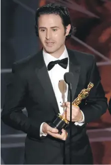  ?? THE ASSOCIATED PRESS/FILES ?? Alan Barillaro accepted the Oscar last Sunday for best animated short film for his six-minute production titled Piper.