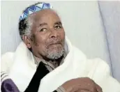  ?? Picture: LULAMILE FENI ?? ACTING KING: Nkosi Nongudle Mapasa has died at 84.