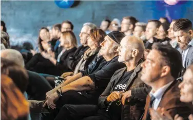  ??  ?? Mehr als 500 Besucher waren bei der Nacht der Werbung in Salzburg mit dabei und verfolgten gebannt die spannende Preisverle­ihung.