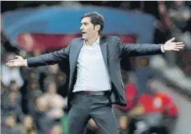  ?? FOTO: EFE ?? Marcelino no da con la tecla El Valencia ha empatado nueve partidos, el 75 por ciento