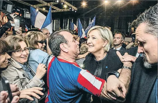  ?? FREDERIC SCHREIBER / EFE ?? Míting ahir dissabte en un pavelló de Perpinyà de Marine Le Pen, la cara més popular de l’extrema dreta d’Europa