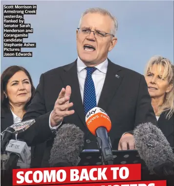  ?? Pictures:
Jason Edwards ?? Scott Morrison in Armstrong Creek yesterday, flanked by Senator Sarah Henderson and Corangamit­e candidate Stephanie Asher.