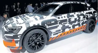  ??  ?? Audi e-tron. Este prototipo anticipa el futuro SUV eléctrico de la marca.