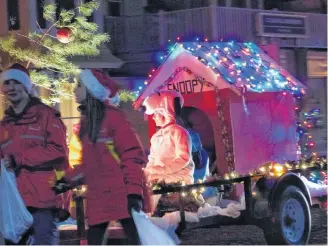  ?? Sue Deschene ?? Goulden’s Shell’s “Charlie Brown Christmas” float placed third in Shelburne’s Christmas parade on Nov. 24.