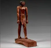  ??  ?? Statuette de dignitaire en bois, Egypte - Nécropole de Meir, Moyen-Empire, XI-XIIe dynastie - Estimation : -€