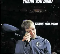  ?? GETTY ?? Dirk Nowitzki weint in der Arena des langjährig­en Rivalen.