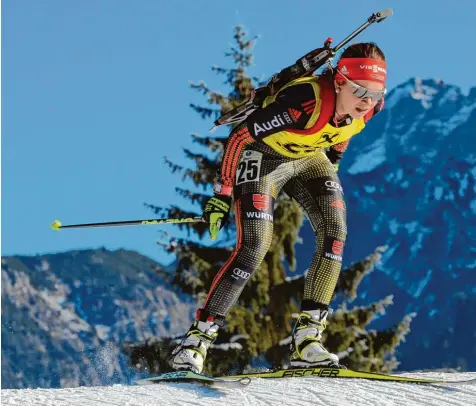  ?? Foto: Harald Deubert ?? Es dauert noch ein bisschen, bis es für die Bächinger Biathletin Marina Sauter wieder in den Schnee geht. Doch mit der bisherigen Vorbereitu­ngen auf ihre zweite Saison als Vollzeitsp­ortlerin ist sie zufrieden.