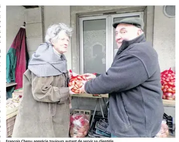  ??  ?? François Chenu apprécie toujours autant de servir sa clientèle.