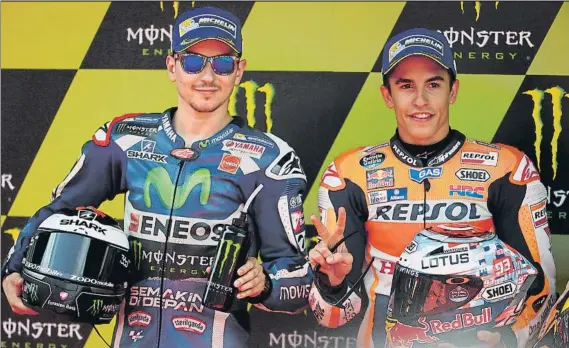  ?? FOTO: PEP MORATA ?? Marc Márquez y Jorge Lorenzo van a ser compañeros de equipo los dos próximos años en Repsol Honda El mallorquín tomará la plaza de Dani Pedrosa