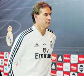  ?? FOTO: EFE ?? Lopetegui acudió ayer con gesto serio eflexivo a su comparecen­cia ante los medios