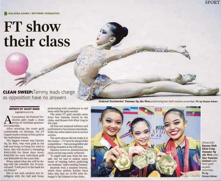  ??  ?? Federal Territorie­s’ Tammy Ng Jia Wen
Pic by Osman Adnan
(From left)
and
with their gold medals yesterday.
Pic by
Osman Adnan