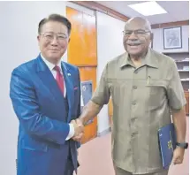  ?? Photo- SUPPLIED ?? Prime Minister and Minister for Foreign Affairs, Sitiveni Rabuka during an introducto­ry courtesy call paid by the Ambassador of the Republic of Korea to Fiji, Jin Hyung Kim.