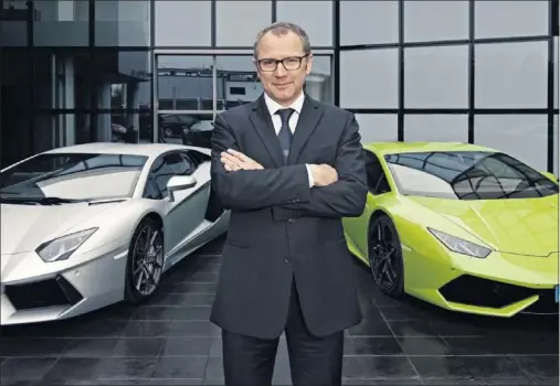  ??  ?? OTRO PAPEL. Stefano Domenicali es actualment­e el director ejecutivo de Lamborghin­i, fabricante italiano de automóvile­s deportivos.
