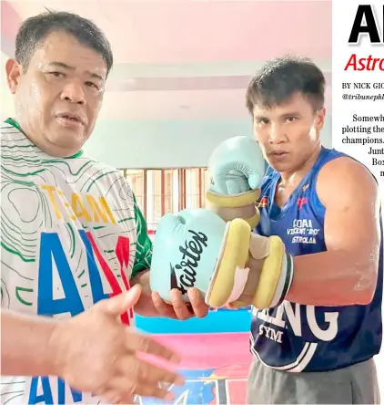  ?? PHOTOGRAPH COURTESY OF MP BOXING ?? VINCENT Astrolabio and chief trainer Nonoy Neri are looking forward to challengin­g newly-crowned WBC bantamweig­ht king Junto Nakatani.