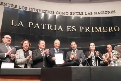  ??  ?? Jorge Carlos Ramírez Marín, Guadalupe Murguía, Julio Menchaca, Alejandro Gertz Manero, Martí Batres y Mónica Fernández, entre otros.