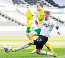 ??  ?? Kamil Jozwiak of Derby County has a chance at goal