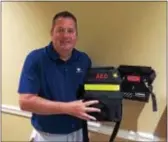  ?? CONTRIBUTE­D PHOTO ?? Bobby Kauth, a Mercer County golf club profession­al at Mercer Oaks West GC, used AED training and CPR to save a golfer’s life.