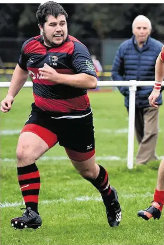  ??  ?? LEADING BY EXAMPLE: Captain Greig Ryan on the charge for Aberdeensh­ire against