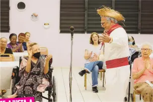  ?? Para Primera Hora / Alejandro Granadillo ?? La comedia de Aguayo Rodríguez toma en considerac­ión las condicione­s de salud de su audiencia, que suelen ser adultos mayores.