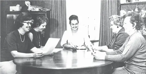  ?? TWEED ARCHIVE ?? Reeve Barbara Allen ran Tweed’s all-women council in 1967. Her daughter recalls reporters asking how she would “fulfil her obligation­s as a housewife and a mother.”