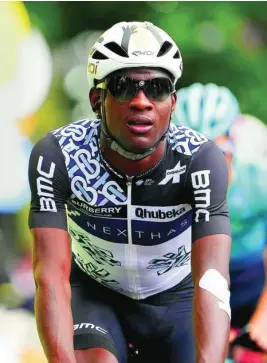  ?? EFE ?? Nicholas Dlamini, el primer sudafrican­o negro que ha corrido el Tour