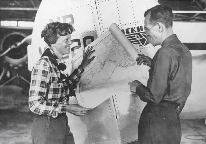 ?? ARKIVBILD: AP ?? Amelia Earhart och navigatöre­n Fred Noonan innan den sista episka resan.