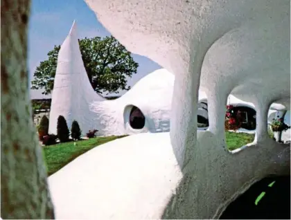  ?? ?? Curve ball: The Xanadu house in Kissimmee, Florida, was eventually demolished in 2005