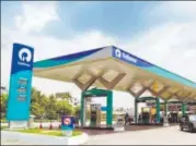 ?? AFP ?? RIL has licences to open 5,000 fuel retail outlets in India and plans to double its market share in the fuel retail segment