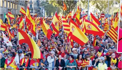  ??  ?? Show of strength: Thousands gather to resist the region’s declaratio­n of independen­ce