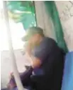  ??  ?? Video. Dos jovenes fueron detectados drogándose a bordo de una unidad de la ruta 3-A.