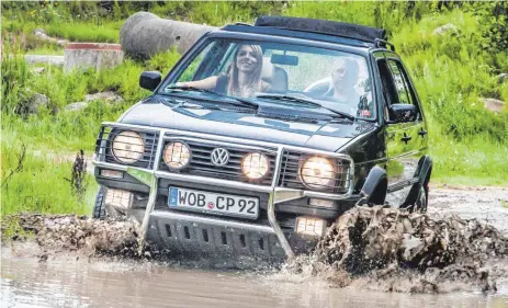  ?? FOTO: VOLKSWAGEN AG ?? Rustikaler Vorreiter: Mit dem Golf Country nahm Volkswagen Crossover- Modelle voraus.