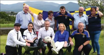  ?? Photo by Michelle Cooper Galvin ?? Launching Glenest were Deputy Michael Healy Rae, Danielle Favier, Sean Kelly MEP, Breeda Lynch, James Furlong; (back
from left) Deputy John Brassil, Michelle Morris, Peggy Horan, Derry Healy Chairman, Deputy Danny Healy Rae and Marie O’Connor.