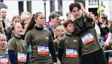  ?? FOTO: PHILIP DAVALI ?? De kongelige børn Josephine, Isabella, Vincent og Christian står klar til at løbe Royal Run. To ud af fire er indtil videre også klar til Herlufshol­m.