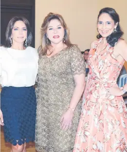  ??  ?? Sandra Canahuati, Ruth Valladares y Pilar Torres