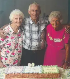 ?? SPECIAL OCCASION: Gladys McSherry, Bevan Pohlmann and Ellen Briskey celebrate their 90th birthday. Picture: EVAN MORGAN ??