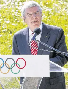  ?? FOTO: KYODO/DPA ?? Der Widerstand nimmt zu: IOC-Präsident Bach ist unter Druck.