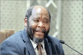  ?? PHOTO: THOBILE MATHONSI ?? Statistici­an-General Dr Pali Lehohla releases the 2016 Capital Expenditur­e by the Public Sector report during a media briefing held at the GCIS in Pretoria.